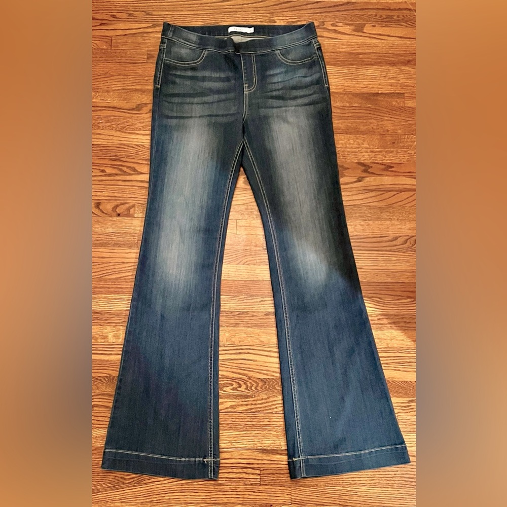 Cello pull-on flare Jeans, Women’s size XL